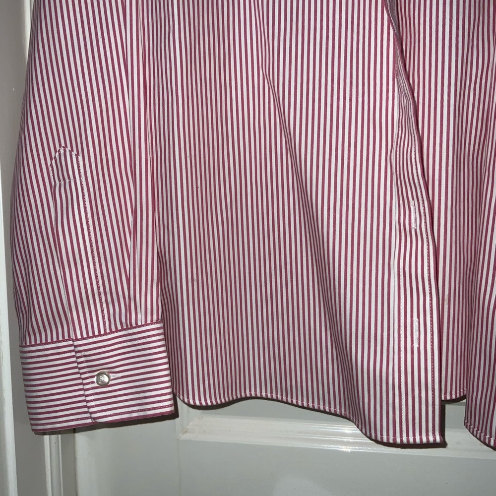 LANDS’END no iron button down shirt.